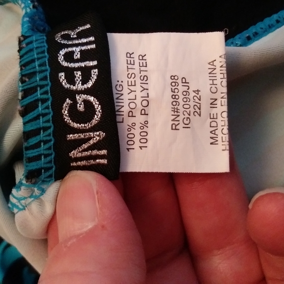 2pc Halter top Swimsuit - Picture 3 of 3